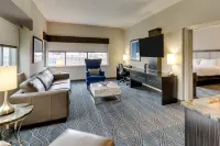 DoubleTree by Hilton St. Louis Forest Park Hotel di St. Louis