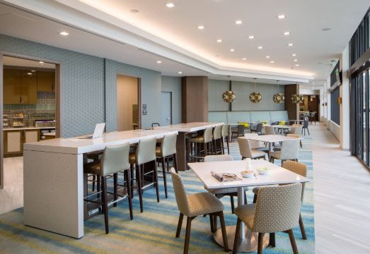 4. 레지던스 인 바..