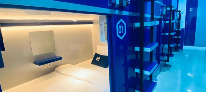 Rosalyne Sleepbox Tugu Mangkubumi Hotels in Jetis