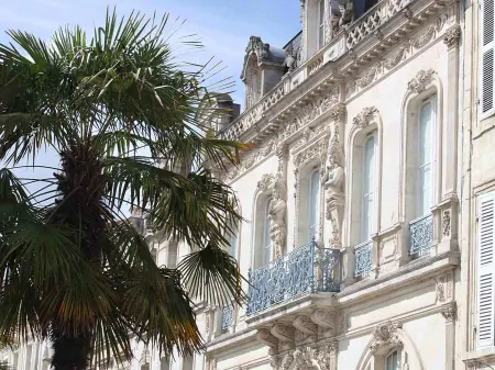 ibis budget Rochefort Отели рядом с достопримечательностью «Le Manège»