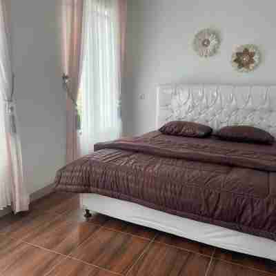 Villa Falenia City View 5 Bedrooms with Private Pool Rooms