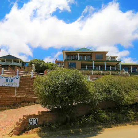 Amzee Bokmakierie Guest House