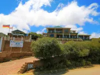 Amzee Bokmakierie Guest House - bar