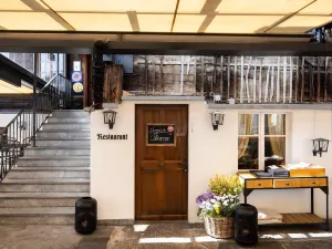 Swiss-Chalet Merlischachen - Romantik Schloss-Hotel am See