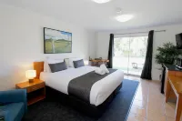 Windmill Motel and Events Centre - balcony