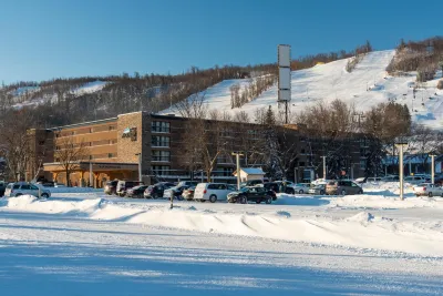 Blue Mountain Inn Hotels near Craigleith Campground