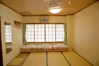 City Pension Tommy Rich Inn Kyoto - Ostelli