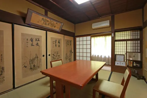 Yoshinoonsen Motoyu - parking