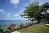 Sea Flower Resort
