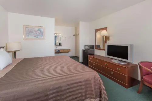 Travelodge by Wyndham Clearlake Hotel a Clearlake