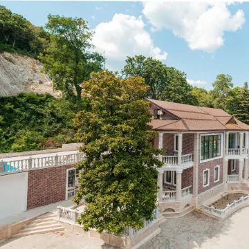 Dzhubga Park Hotel (Former Dzhubga Boarding House)