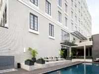 Maia Hotel Jakarta - Romantic