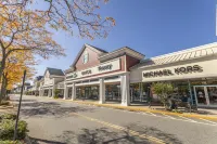 Hotel Indigo Long Island - East End Hotels in Calverton