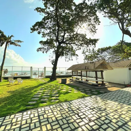 White House Beachfront, Batangas