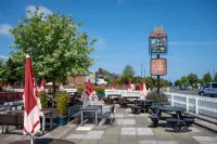 Wellow Hotel - parking