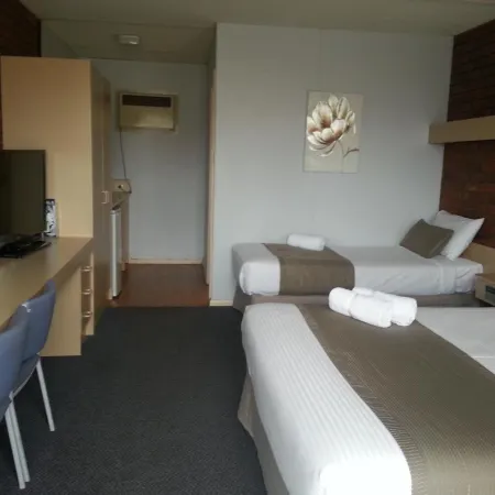 Big Valley Lakeside Paradise Motor Inn Hotels in Shepparton
