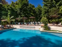 Aldrovandi Residence City Suites Hotels near Globe Theatre