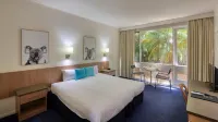 Swan Hill Resort - parking