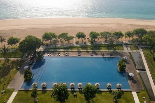 Bali Beach Hotel - balcony