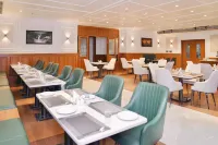 Le OVAL Hotel & Resorts - 2-Star