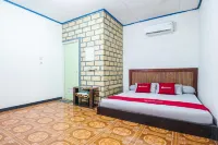 RedDoorz at Pondok Alief near Pantai Ujung Genteng 3 - 2 estrellas
