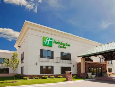 Holiday Inn & Suites Minneapolis - Lakeville Hotels near Marshalls