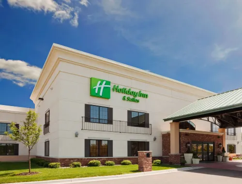 Holiday Inn & Suites Minneapolis - Lakeville Hotels in Lakeville