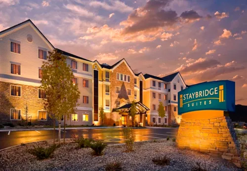 Staybridge Suites Rochester - Commerce DR NW Hotel a Kasson