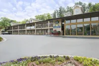 Days Inn by Wyndham Cartersville Hotels near Kingston Downs