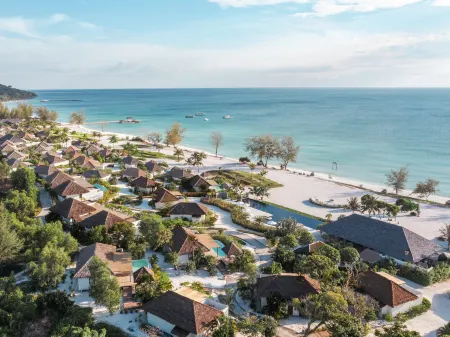 The Royal Sands Koh Rong Отели рядом с достопримечательностью «Као Тауч Бич»