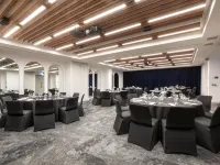 Holiday Inn Dandenong Hotels in Doveton