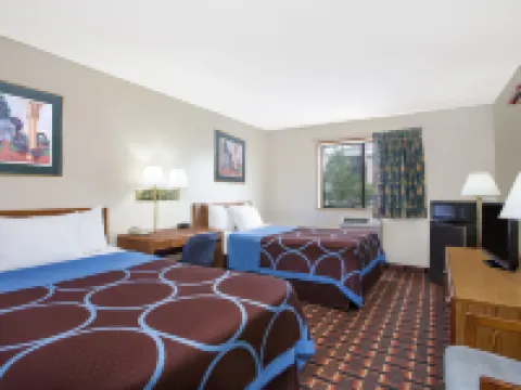 Super 8 by Wyndham Douglas ダグラスのホテル