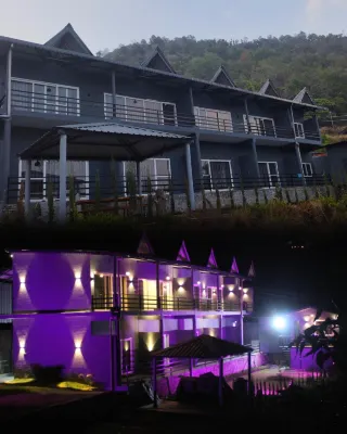 Maakot Homestay