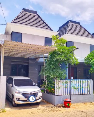 Family Villa Syariah C-33 with Minipool