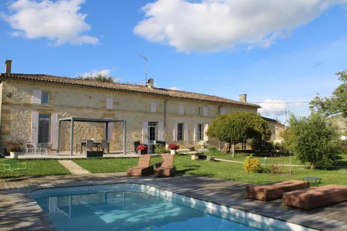 La Vigneraie de Laura Hotels in Sainte-Colombe
