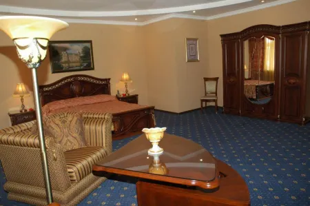 Grand Hotel