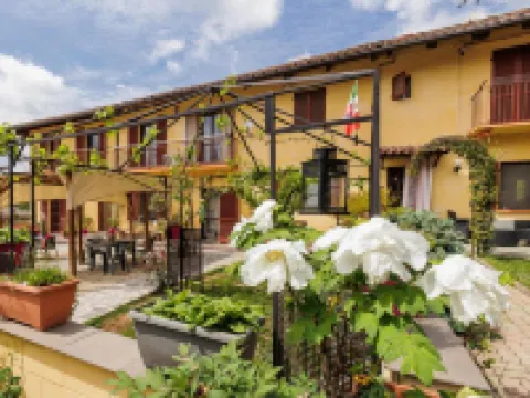 La Valle B&B Hotels in Asti