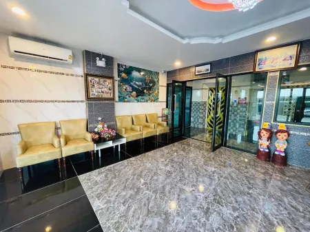 Ruean Khun Lek Kansini Hotel Отели рядом с достопримечательностью «Wat Khao Din Yannimit»