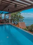 Noni's Resort - Private Pool
