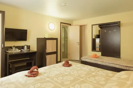 Ситара Отель Отели рядом с достопримечательностью «Памятник И.А. Крылову»