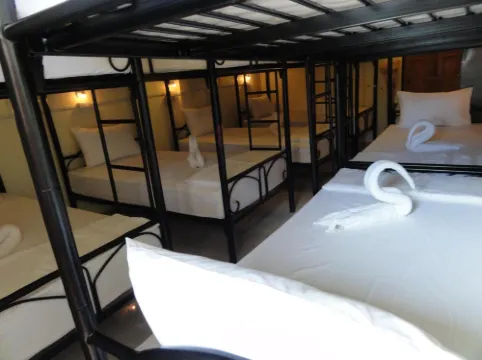 Seventeen Hostel