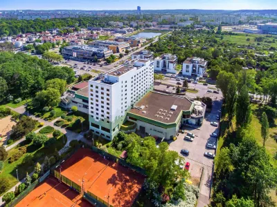 Novotel Gdansk Marina Hotels near Turbot pochwycony