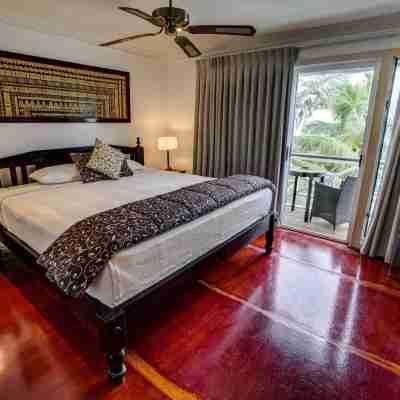 Seaview Lodge and Restaurant Rooms