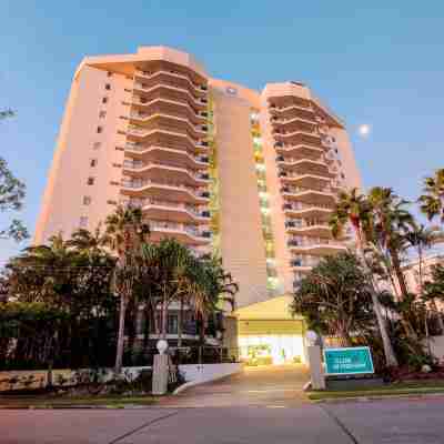 Club Wyndham Kirra Beach Hotel Exterior