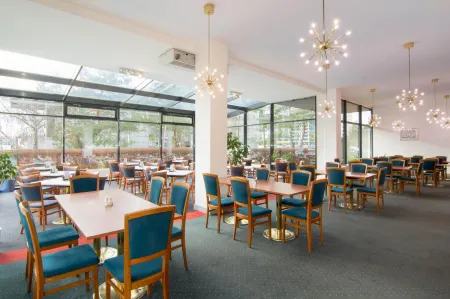 Hotel Ilf Отели рядом с достопримечательностью «Кафедральный собор Святых Кирилла и Мефодия»