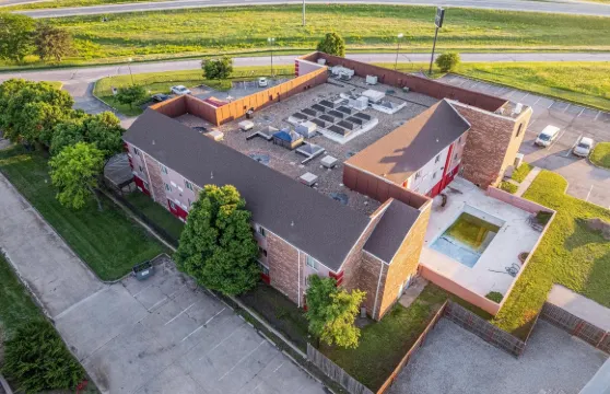 科瑞特普拉斯套房-威奇託西機場