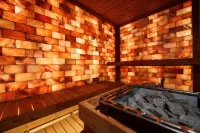 Ocean's Creek Beach Hotel - spa