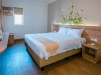Three Eight Front One Boutique Batu Malang Hotels in Batu City