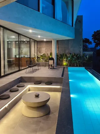 Villa Morris - Artistic Touch, Float on Air Отели в г. Bogor Regency