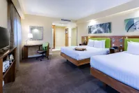 Hampton by Hilton Liverpool/John Lennon Airport - parking